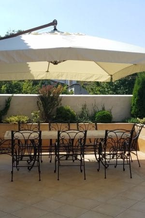 Parasol zewnętrzny wspornikowy Rome kwadratowa kopuła 4x4m na taras, do kawiarni, hotelu